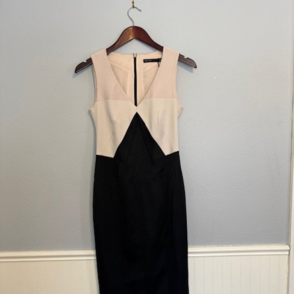 Karen Millen US Size 6 Dress//NEW WITH TAGS!